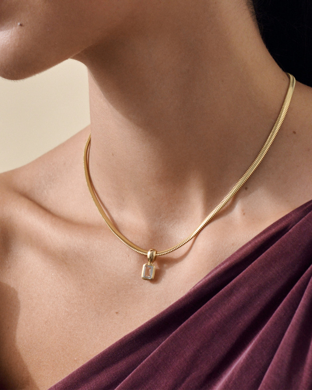 Pebble White Topaz Necklace