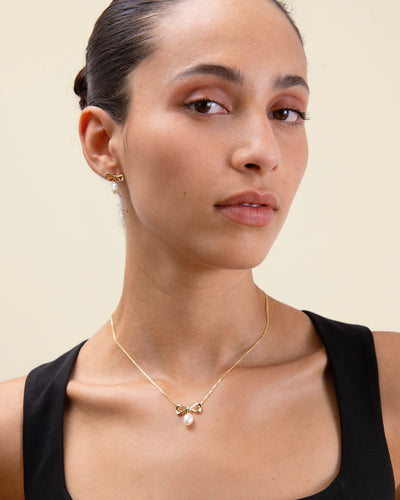 Bow Pearl Necklace
